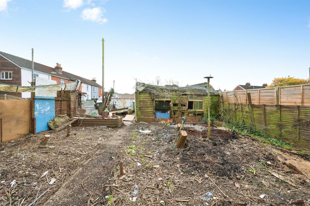 Property photo 3 of 14