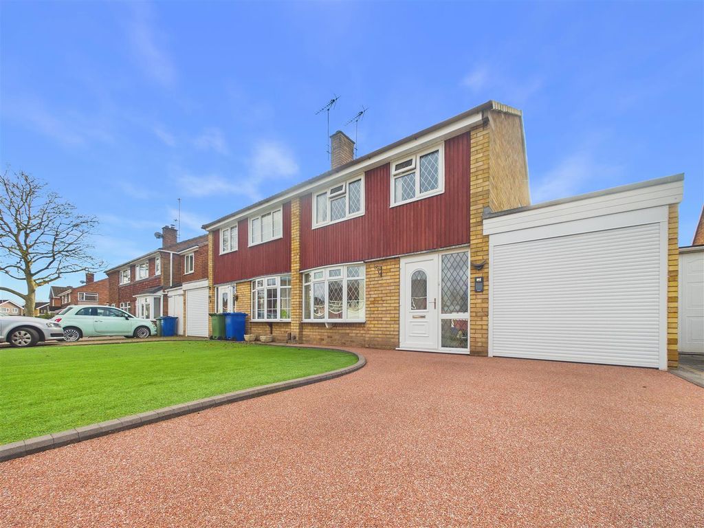 Property photo 1 of 14 Cam01407G0-Pr0124-Still014.Jpg