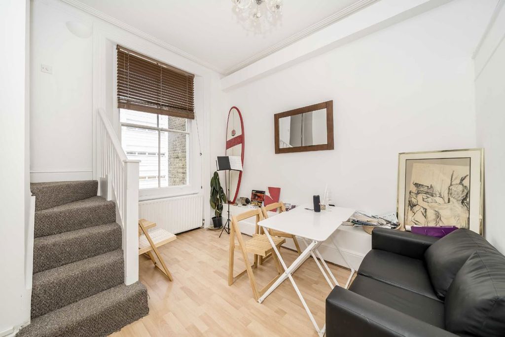 Property photo 1 of 5