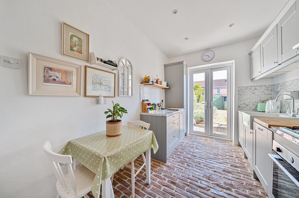 Property photo 3 of 13 1499409-6-6A6A2Da...