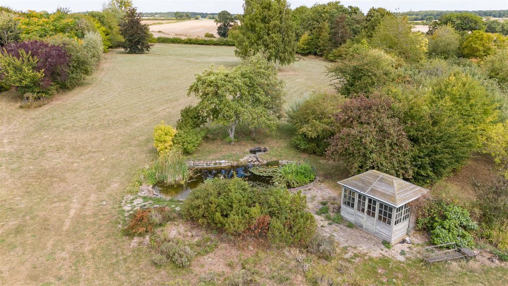 Property photo 2 of 24