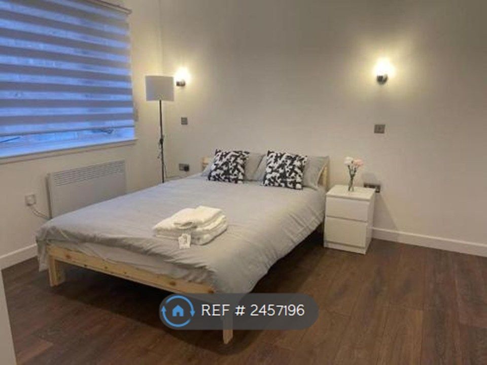 Property photo 1 of 5