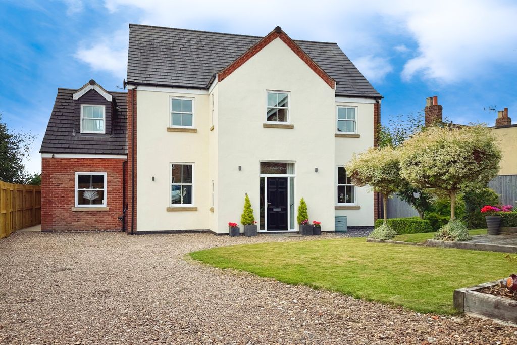 Property photo 1 of 25 4362671