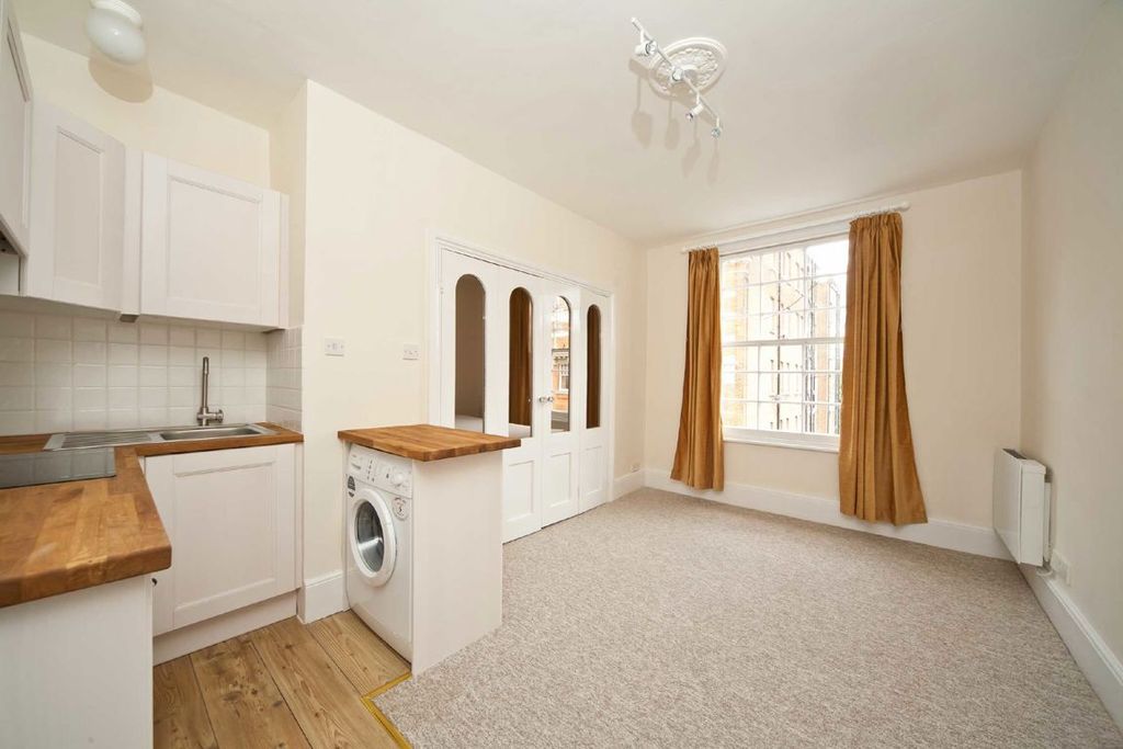 Property photo 1 of 4