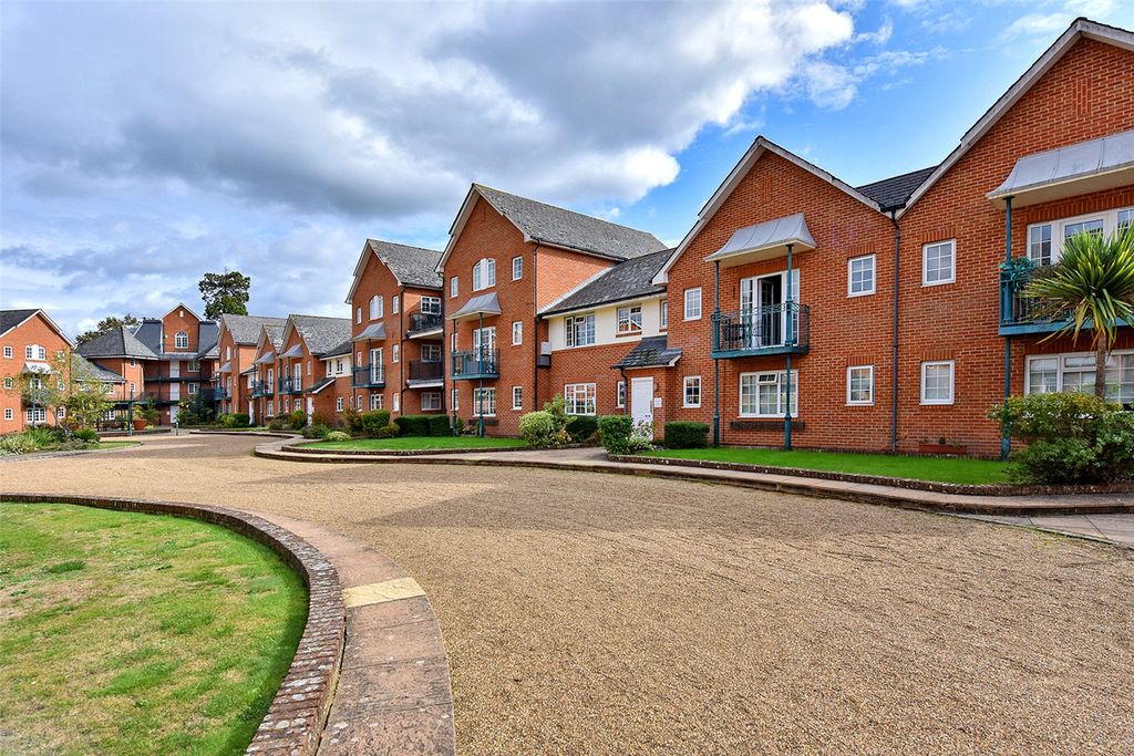 Property photo 1 of 10 Picture No. 02