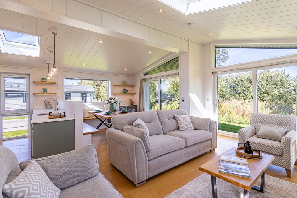 Property photo 3 of 37 4576262