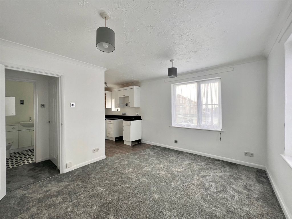 Property photo 2 of 8 Picture No. 04