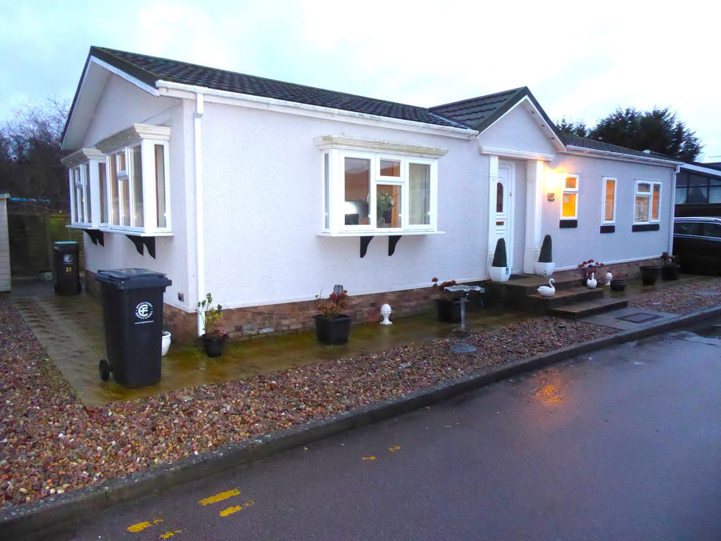 Property photo 1 of 12