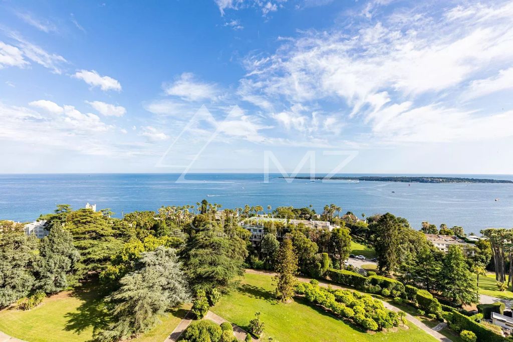 Property photo 1 of 25 Amazing Penthouse Sea View