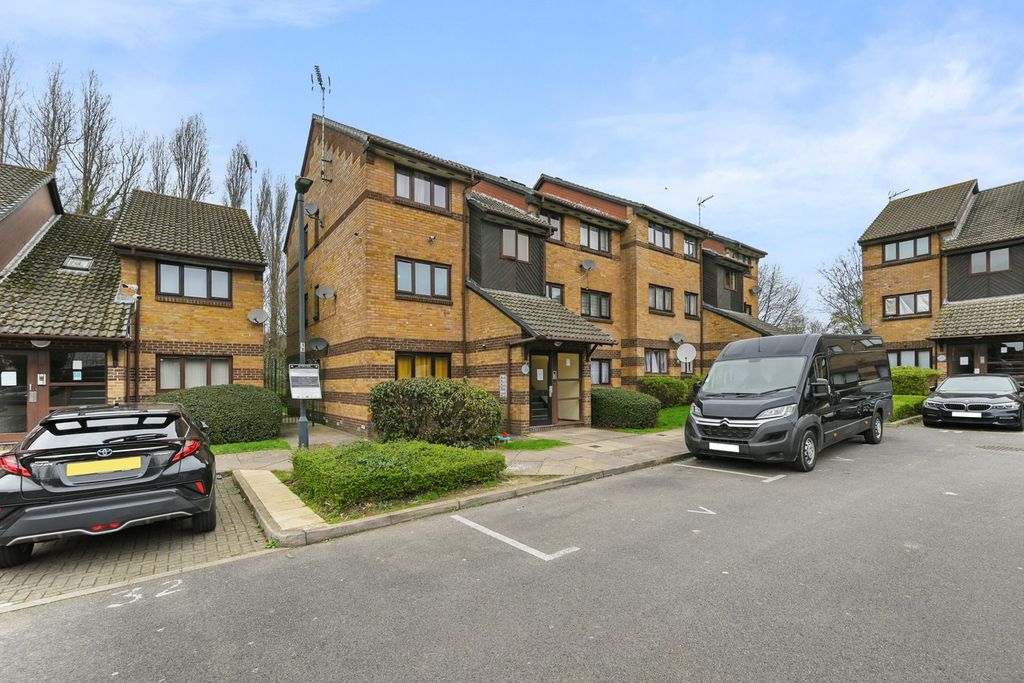 Property photo 1 of 11