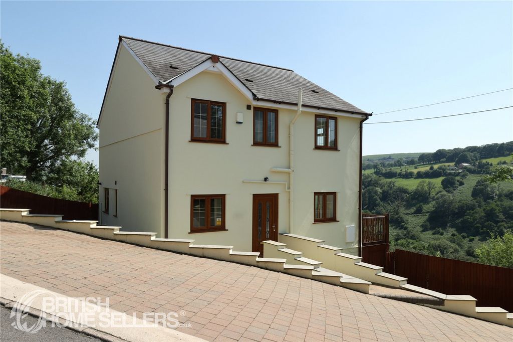 Property photo 1 of 21 Picture No. 02