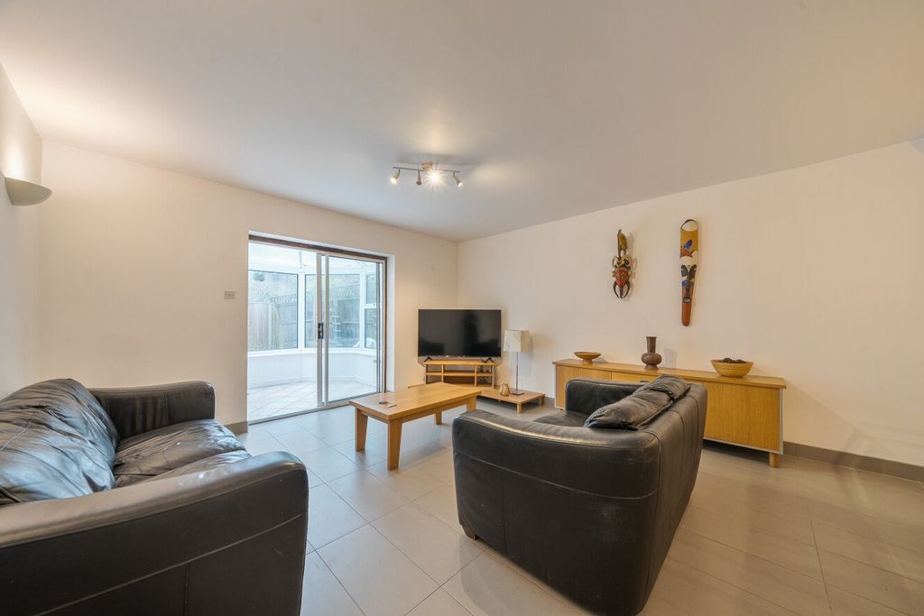 Property photo 2 of 21 Picture No. 04