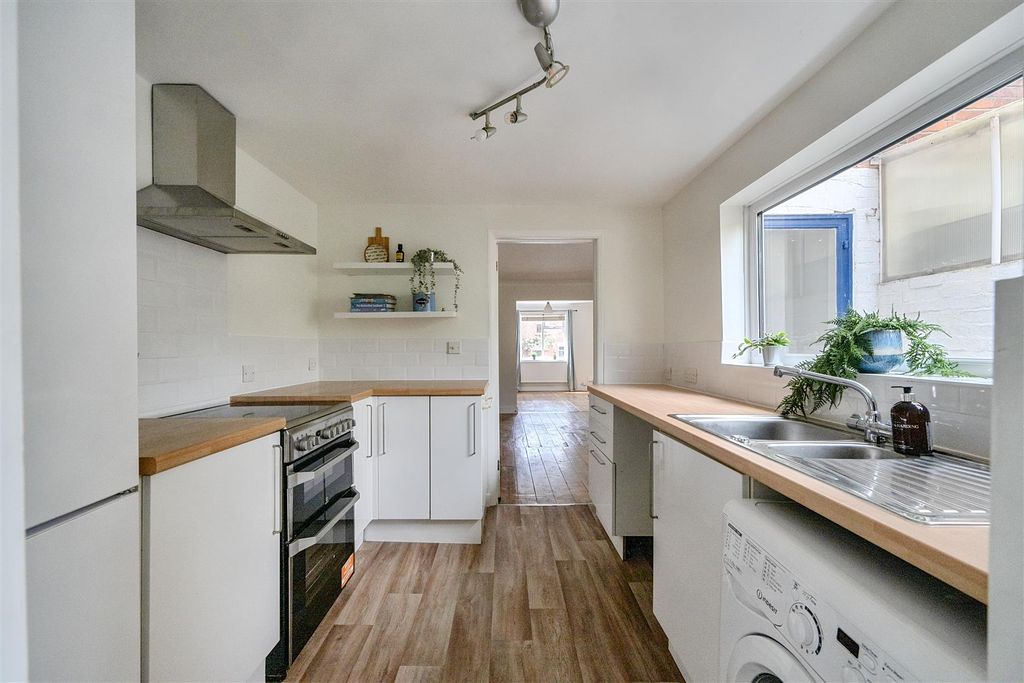 Property photo 3 of 20 1472603-19-6A27E898Cb9F0.Jpg