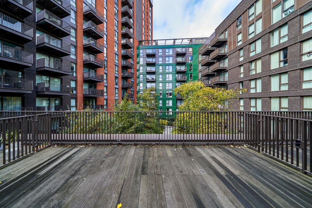 Property photo 3 of 21