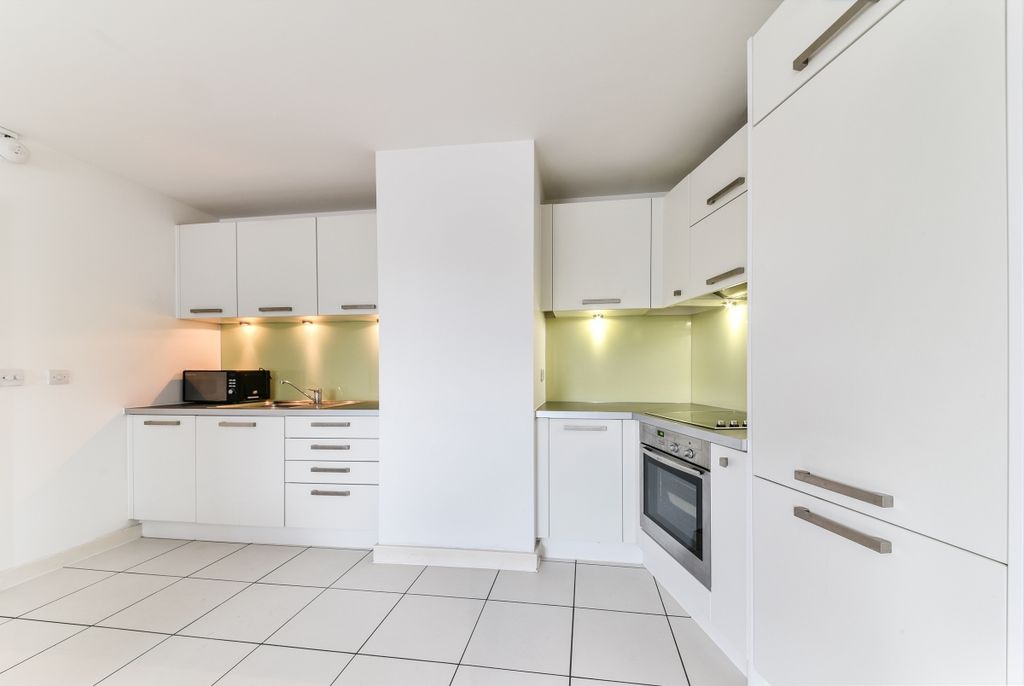 Property photo 2 of 14 Washington Buildi...