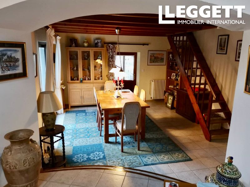 Property photo 3 of 10