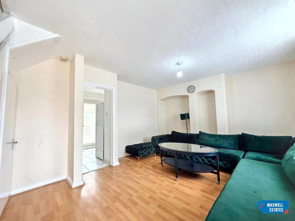 Property photo 1 of 15 Deansbrook 4.Jpg
