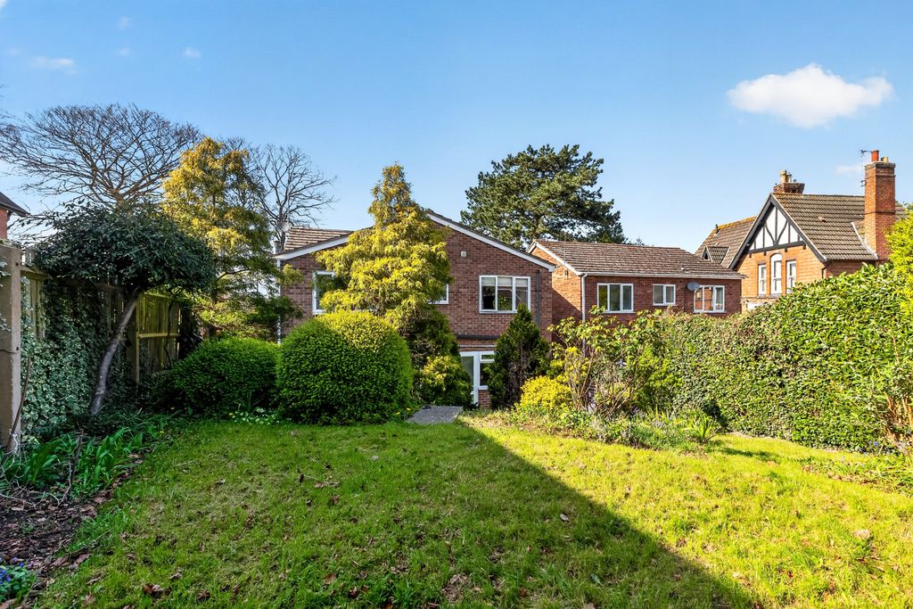 Property photo 1 of 17