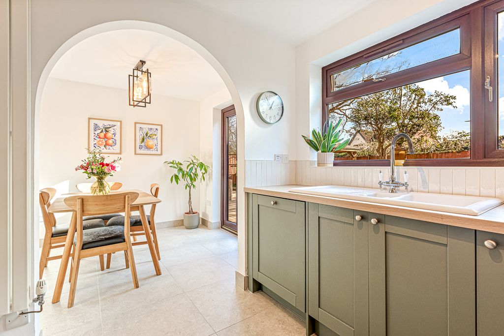 Property photo 3 of 30