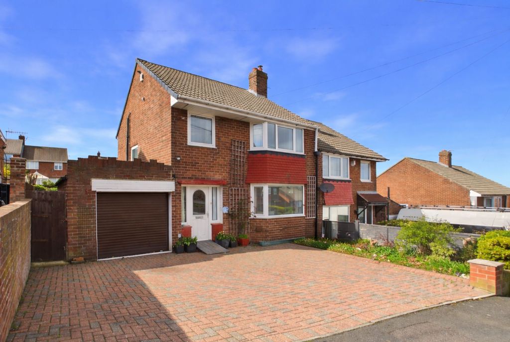 Property photo 1 of 15 External