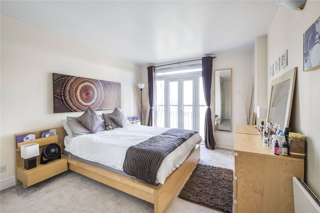 Property photo 3 of 15 Bedroom