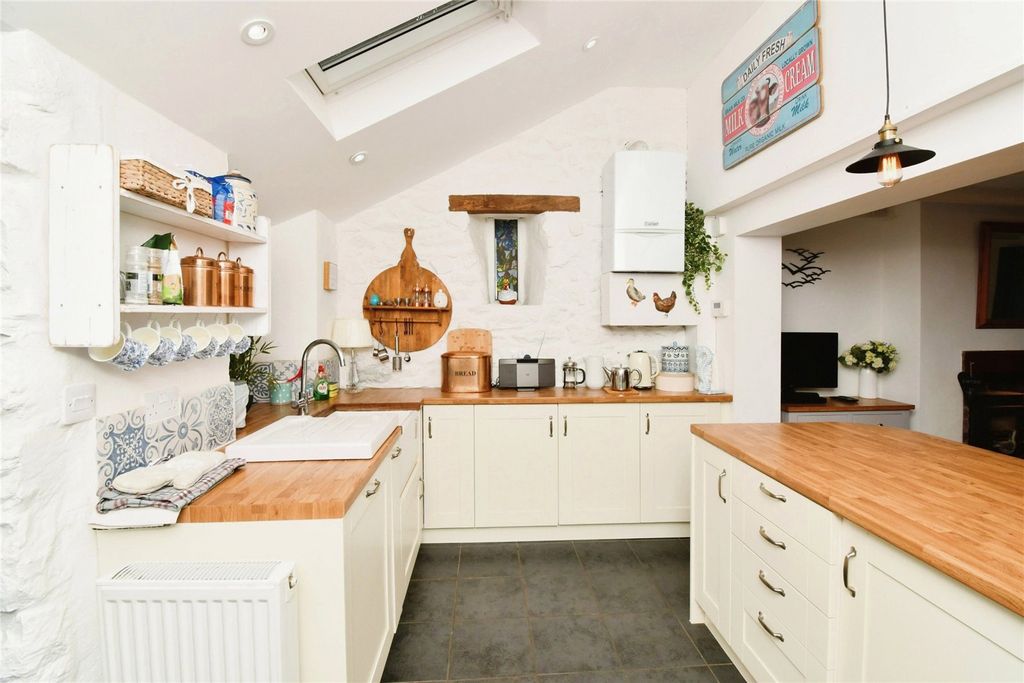 Property photo 3 of 17 Picture No. 16