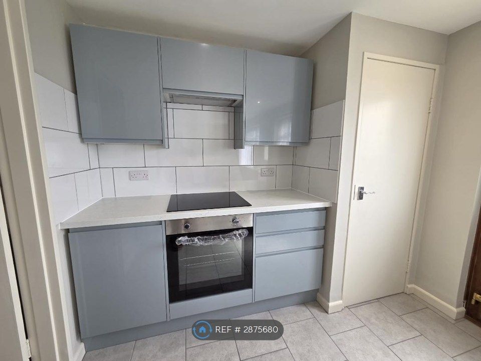 Property photo 2 of 27 Kitchen