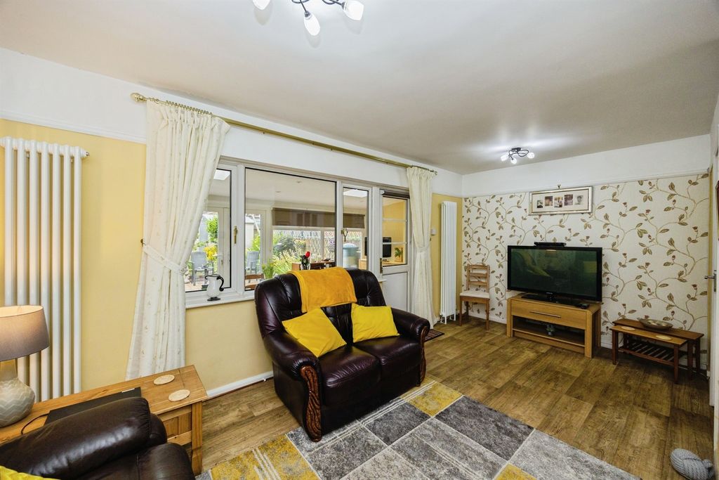 Property photo 2 of 15