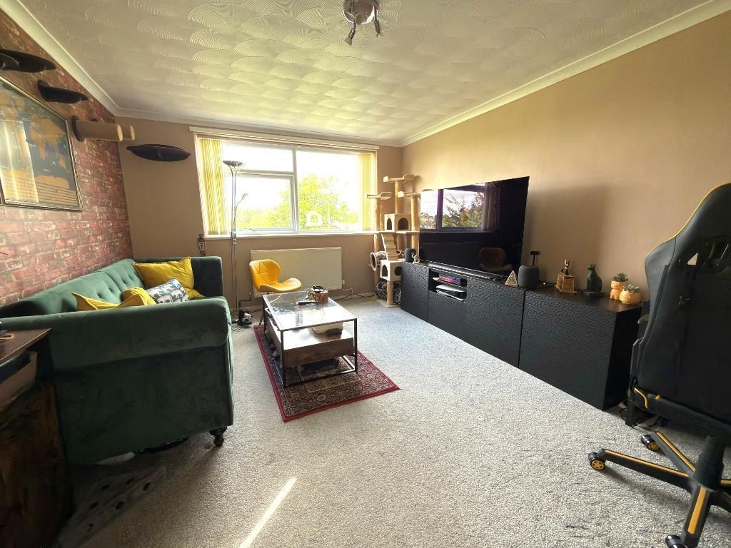 Additional image 11 of 2 bed maisonette for saleBrendon Avenue, Vauxhall Park, Luton, Bedfordshire LU2