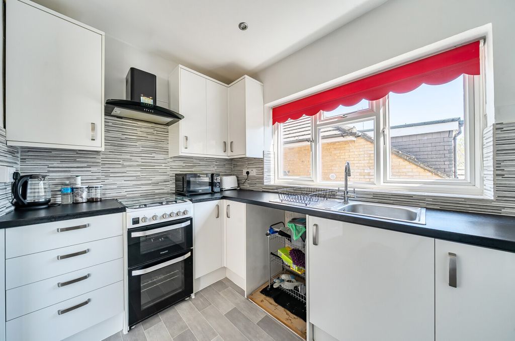 Property photo 2 of 17 1449234-18-69E8A3...