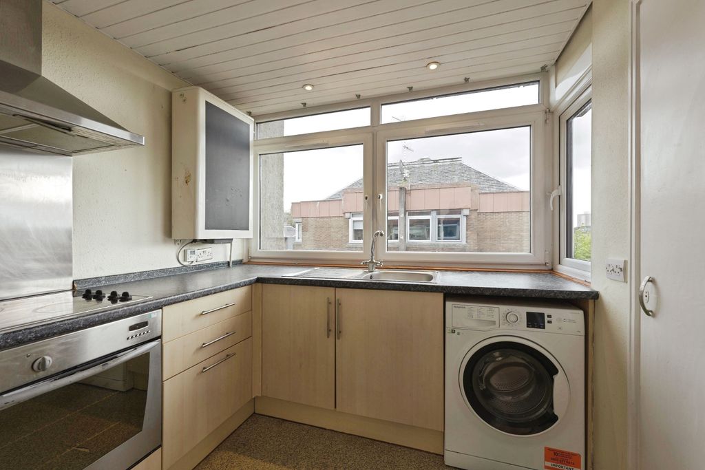 Property photo 3 of 17 P1143960