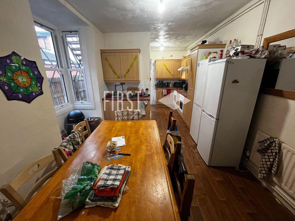 Property photo 3 of 14 Photo 12