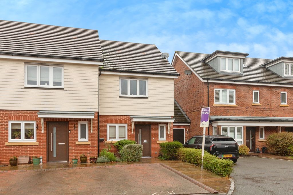 Property photo 1 of 17 Front View