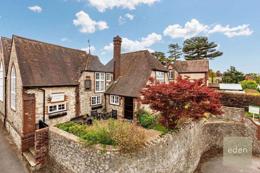 Property photo 1 of 19