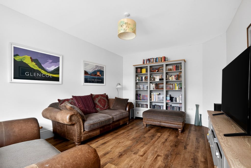 Property photo 3 of 24