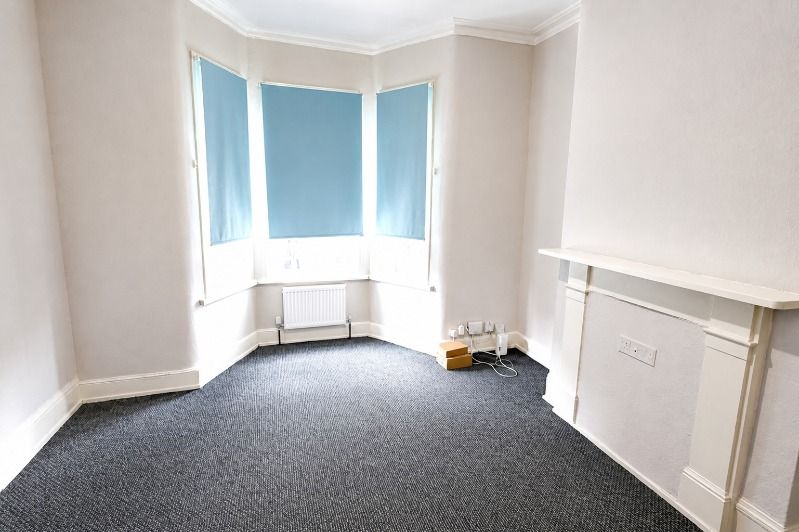 Property photo 2 of 16 Img 0281