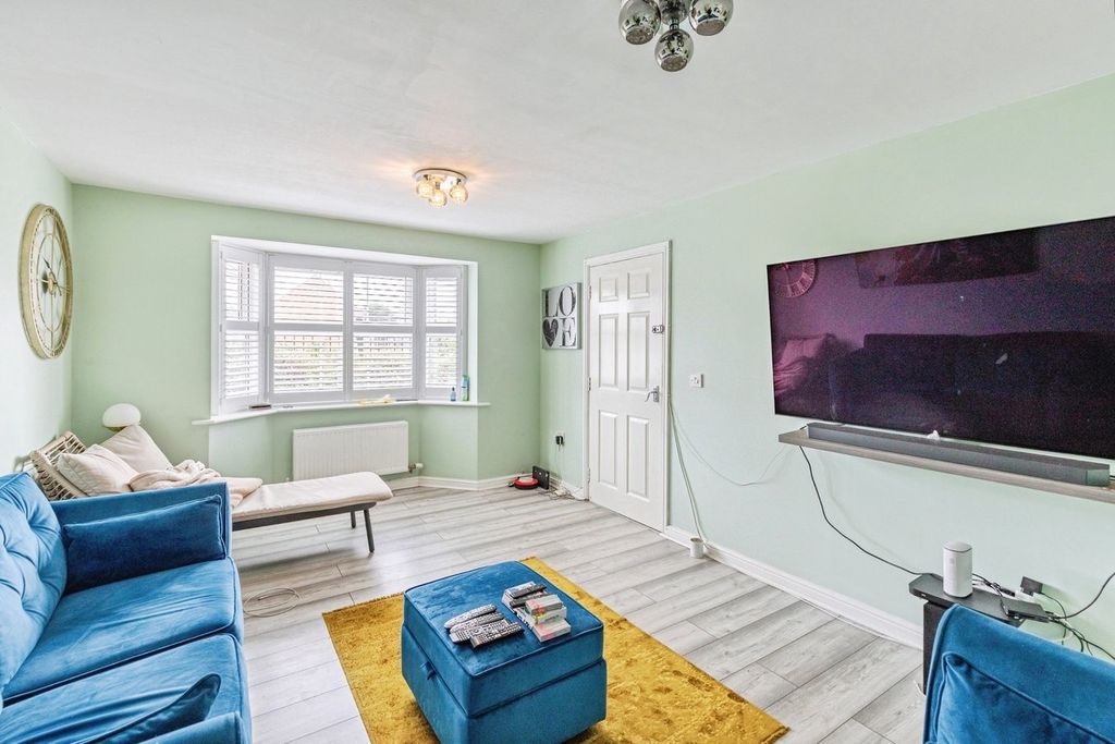 Property photo 3 of 18