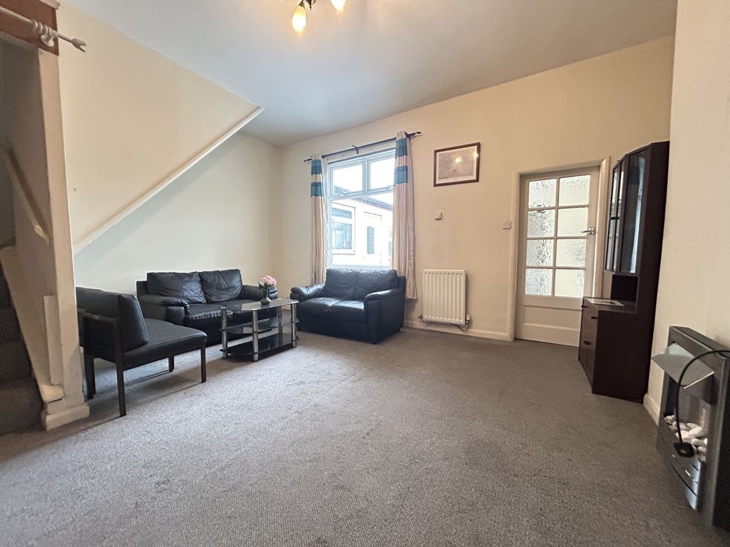 Property photo 2 of 10 Img_1827