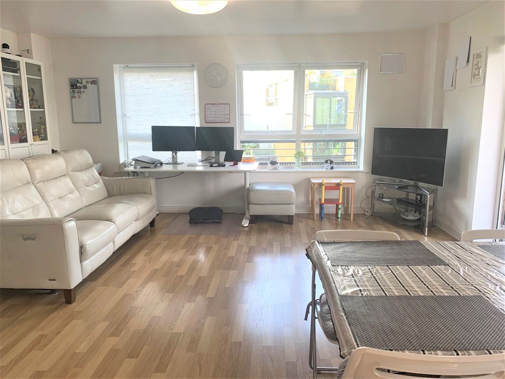 Property photo 1 of 8