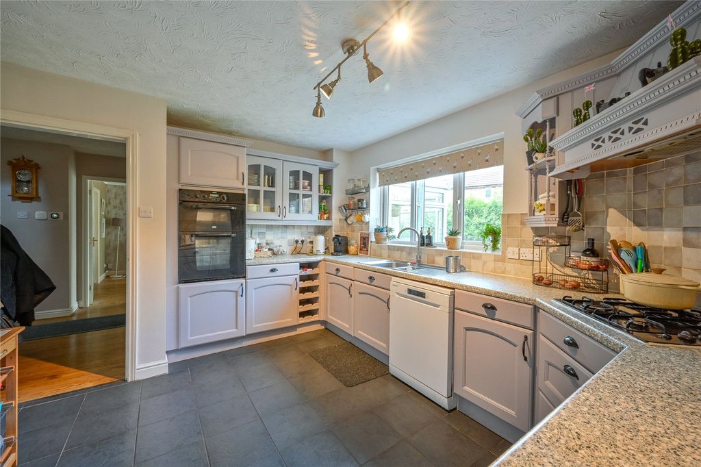 Property photo 2 of 24 Picture No. 10