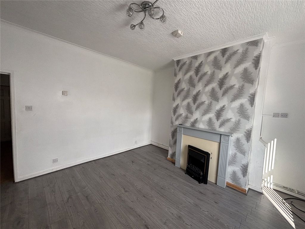 Property photo 3 of 11 Picture No. 02