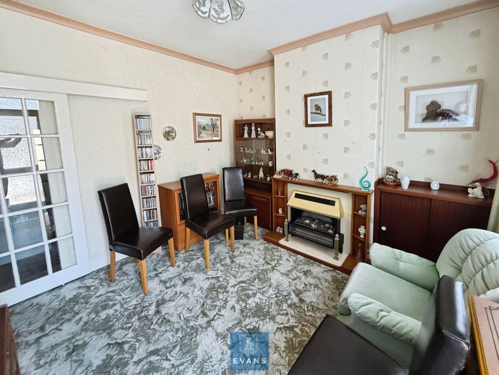 Property photo 2 of 9 Dining Room