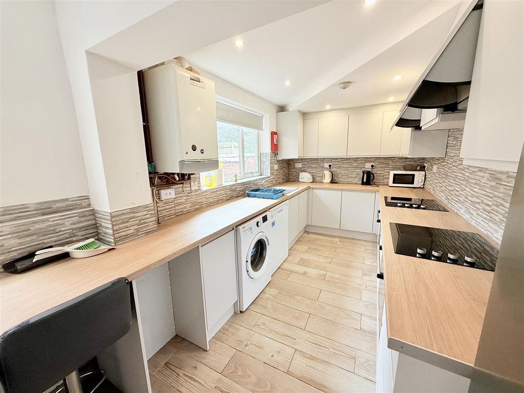 Property photo 3 of 12 Tempimageeigdug.Jpg