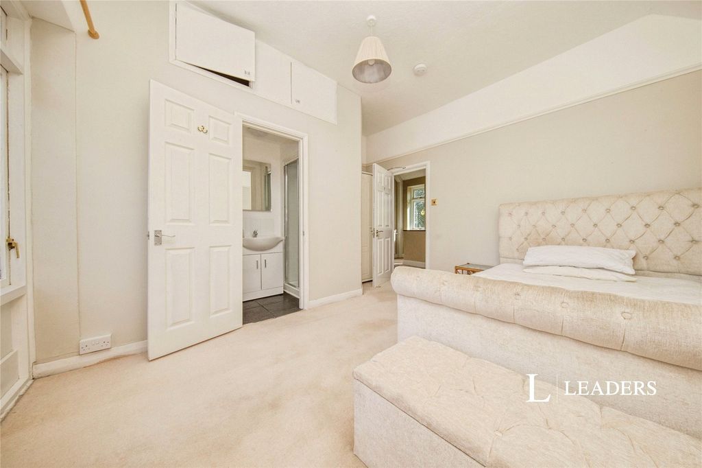 Property photo 1 of 14 Picture No. 17