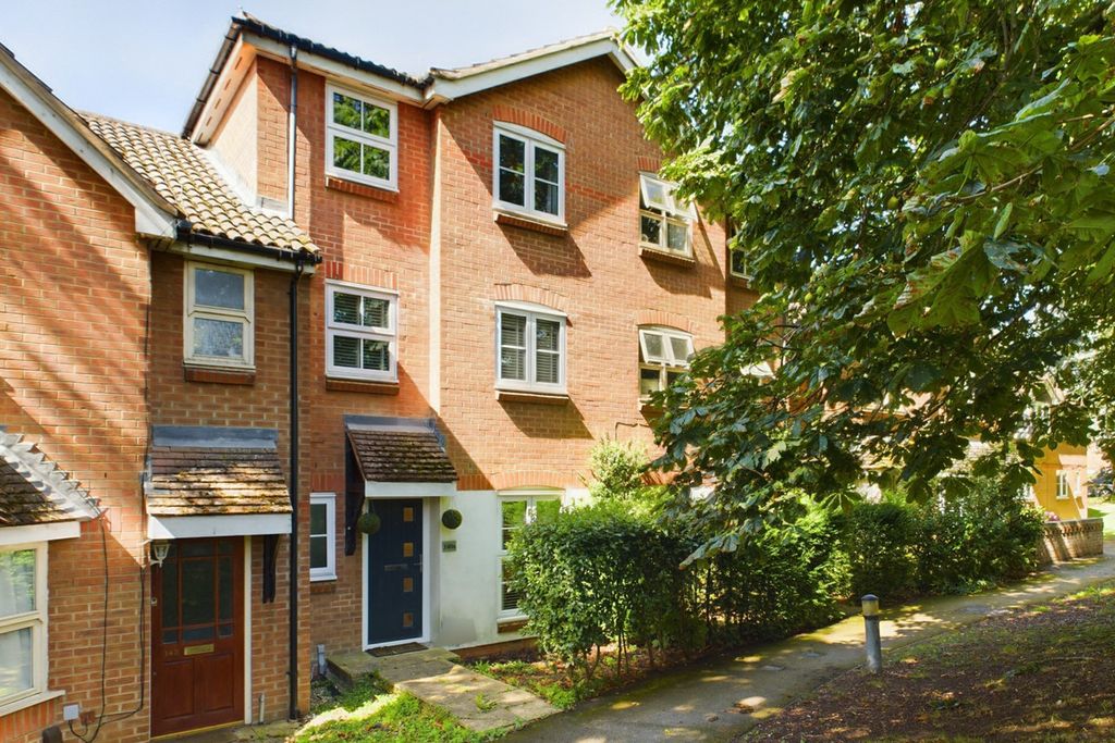 Property photo 1 of 23