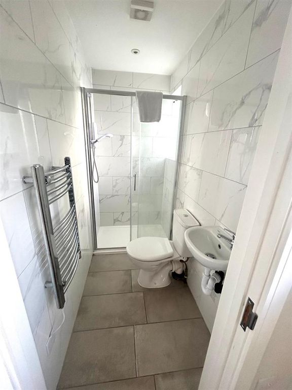 Property photo 2 of 4 Ashwood Bathroom.Jpeg