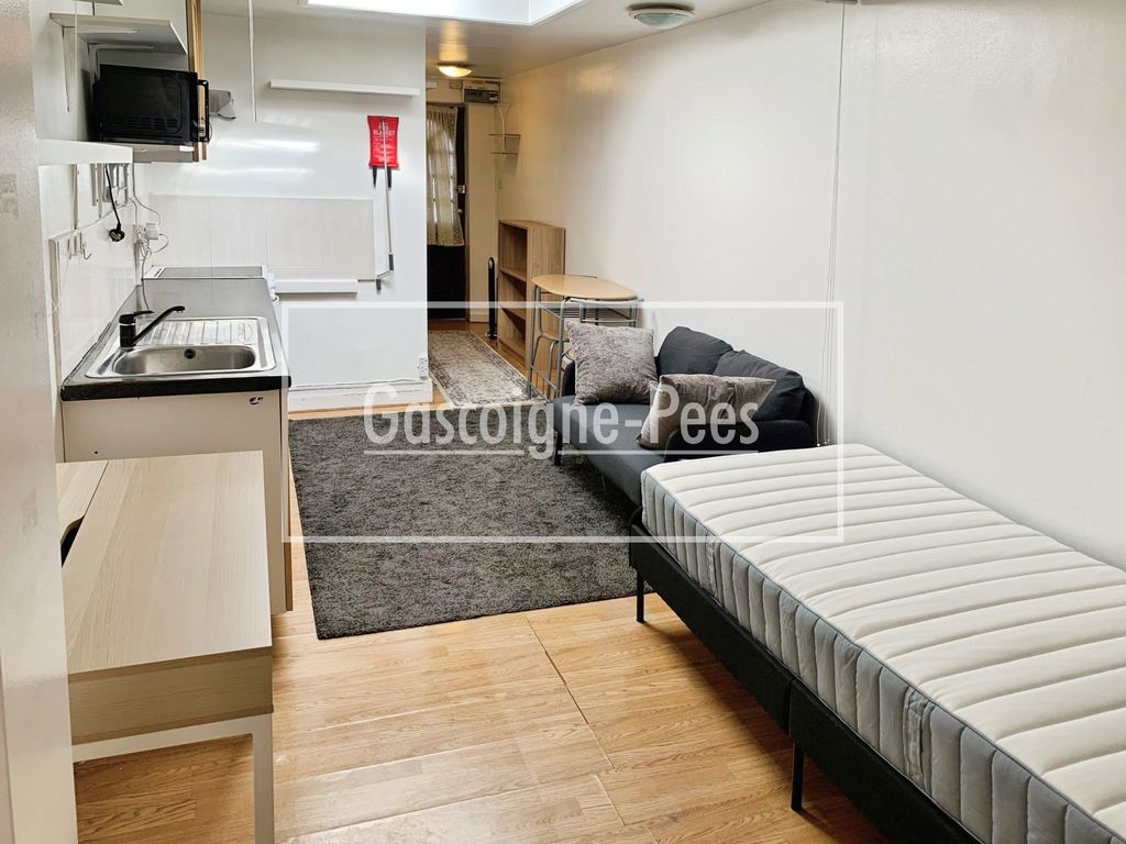 Property photo 3 of 3