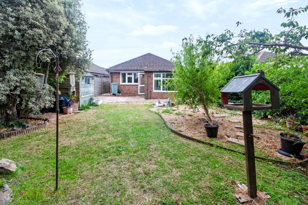Property photo 3 of 12 Garden