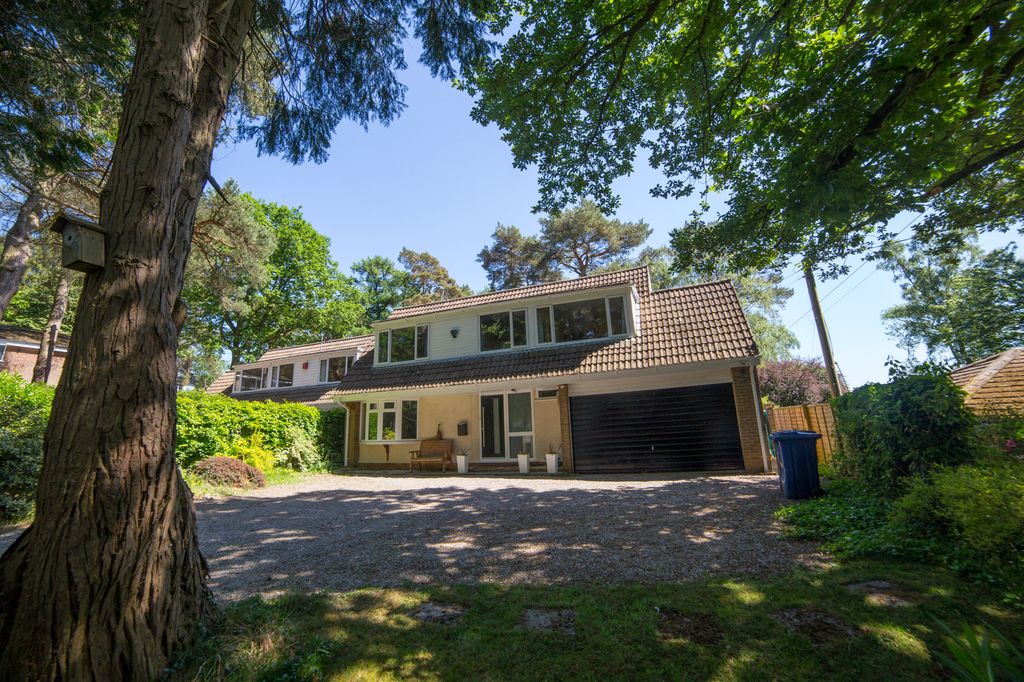 Property photo 1 of 31