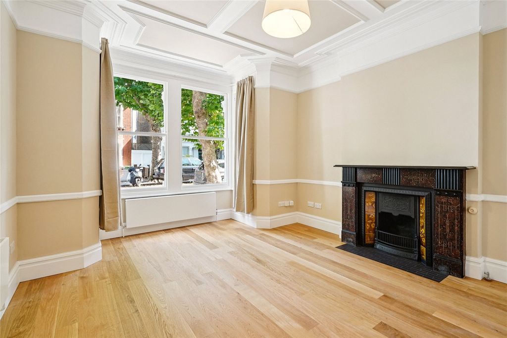 Property photo 2 of 16 Reception Room